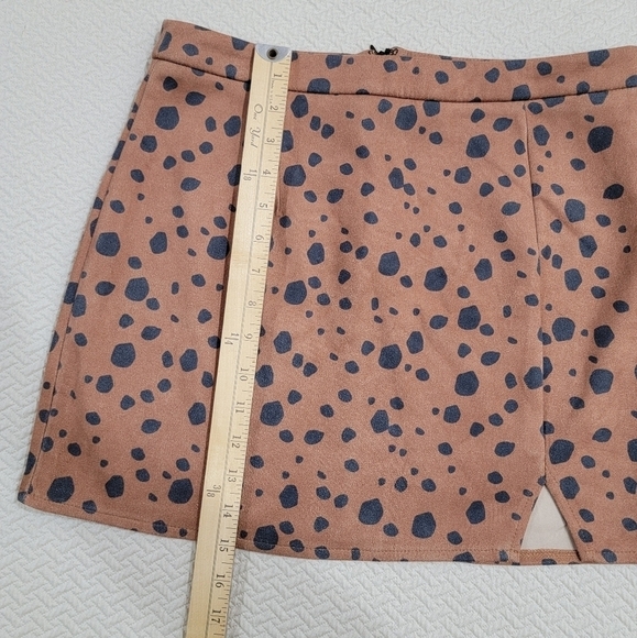 A Father's Love Animal Print Mini skirt Leopard Cheetah Faux Suede Size Medium - Picture 6 of 14